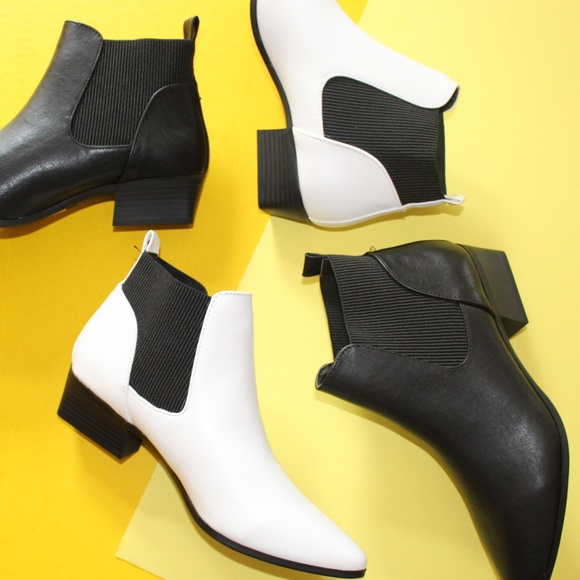 🚨LAST PAIR//The Carli//Black vegan leather Bootie - Picture 5 of 8